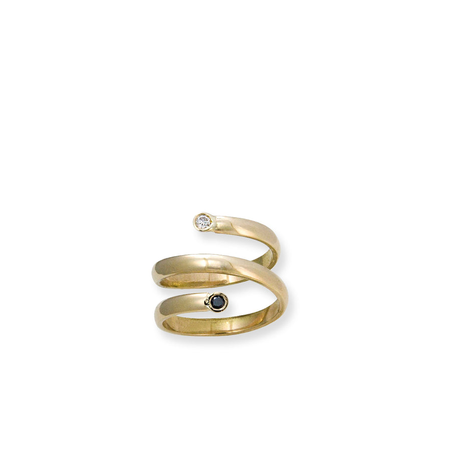 Circle of Life Ring with White and Black Diamond - Susanne Siegel
